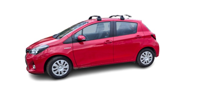 Toyota Yaris — view 2